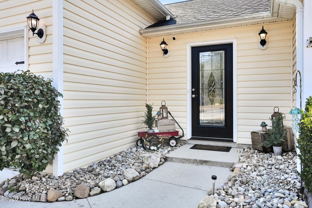 Photo of 1438 Washington Acres Road, Hampstead, NC 28443 (MLS # 100555387)