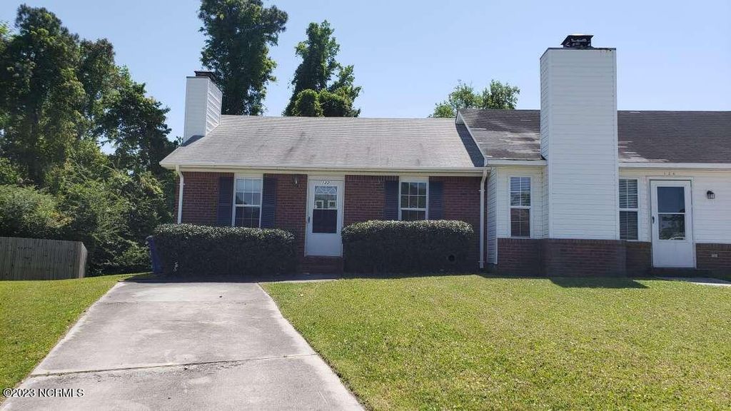 Photo of 122 Creekview Drive, Jacksonville, NC 28540 (MLS # 100573410)
