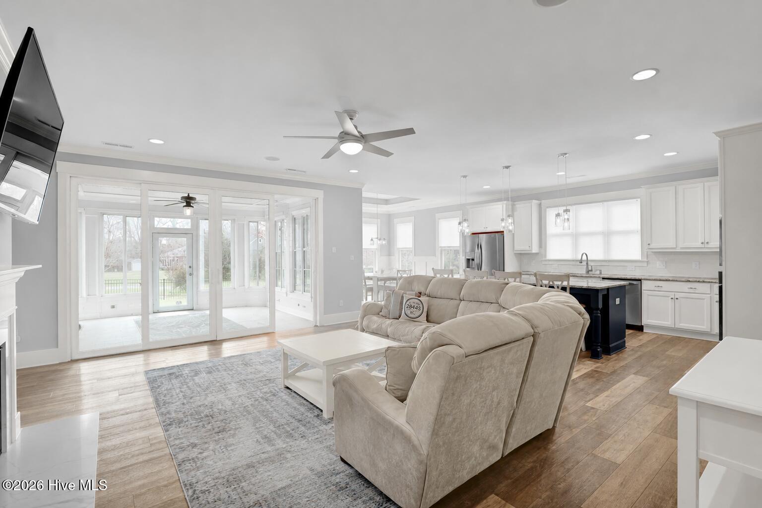 858 Lake Willow Way
