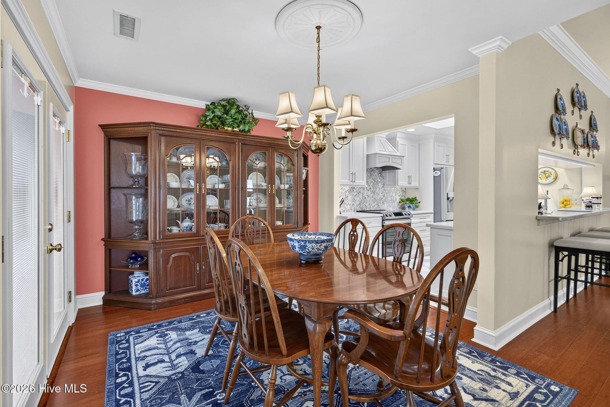 1425 Suncourt Villa Drive