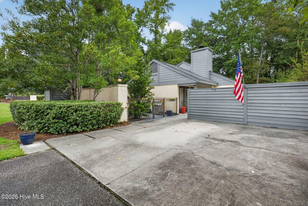 Photo of 1425 Suncourt Villa Drive, Wilmington, NC 28409 (MLS # 100606371)