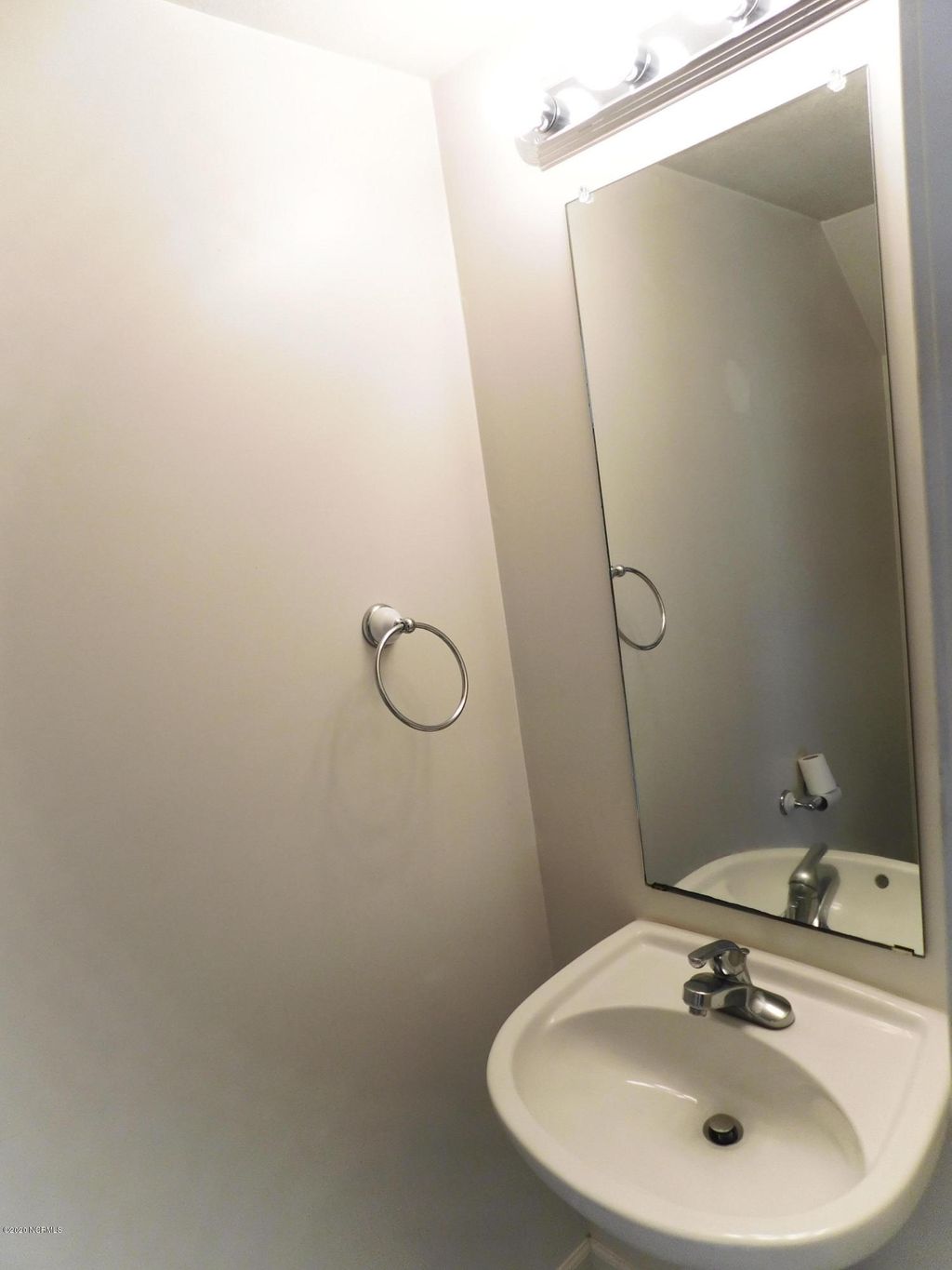 Photo of 100 Streamwood Drive, Jacksonville, NC 28546 (MLS # 100568605)