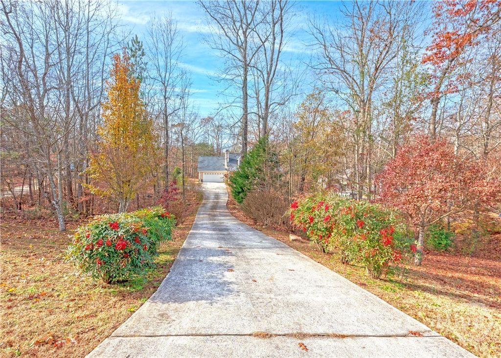 Photo of 149 Candlestick Drive, Hull, GA 30646 (MLS # CL348917)