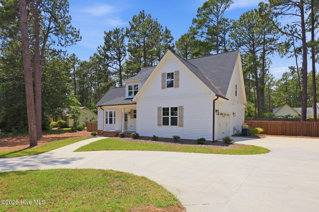 Photo of 1750 E Indiana Avenue, Southern Pines, NC 28387 (MLS # 100587334)