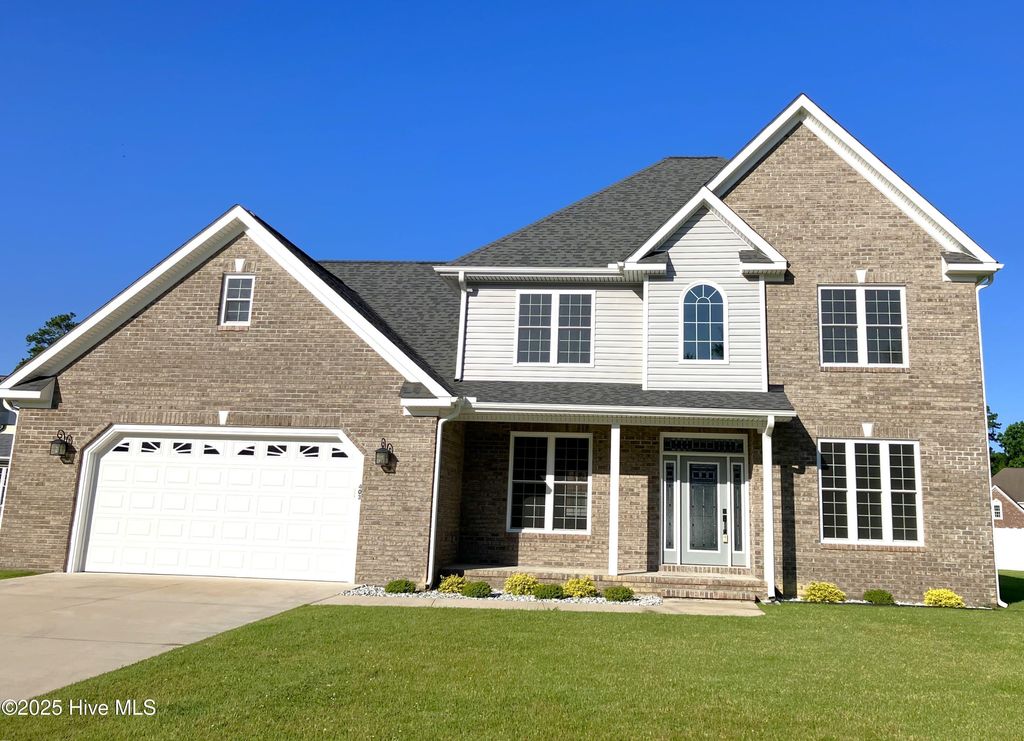 Photo of 403 King Richard Court, Jacksonville, NC 28546 (MLS # 100514159)