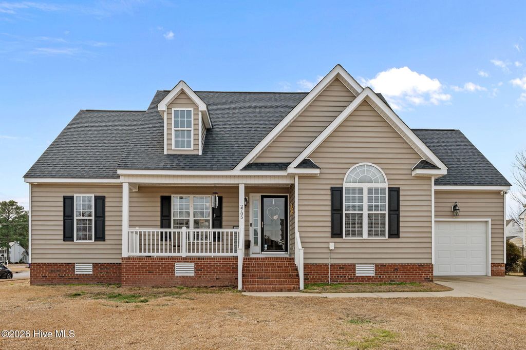 Photo of 2705 Camille Drive, Winterville, NC 28590 (MLS # 100554379)