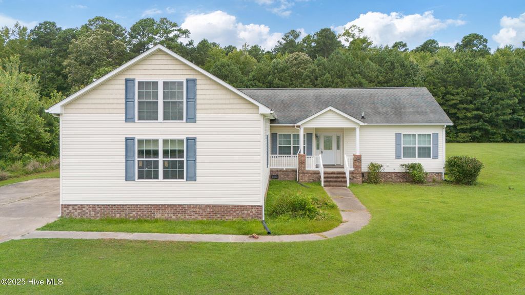 Photo of 115 Windsor Lane, Edenton, NC 27932 (MLS # 100559257)