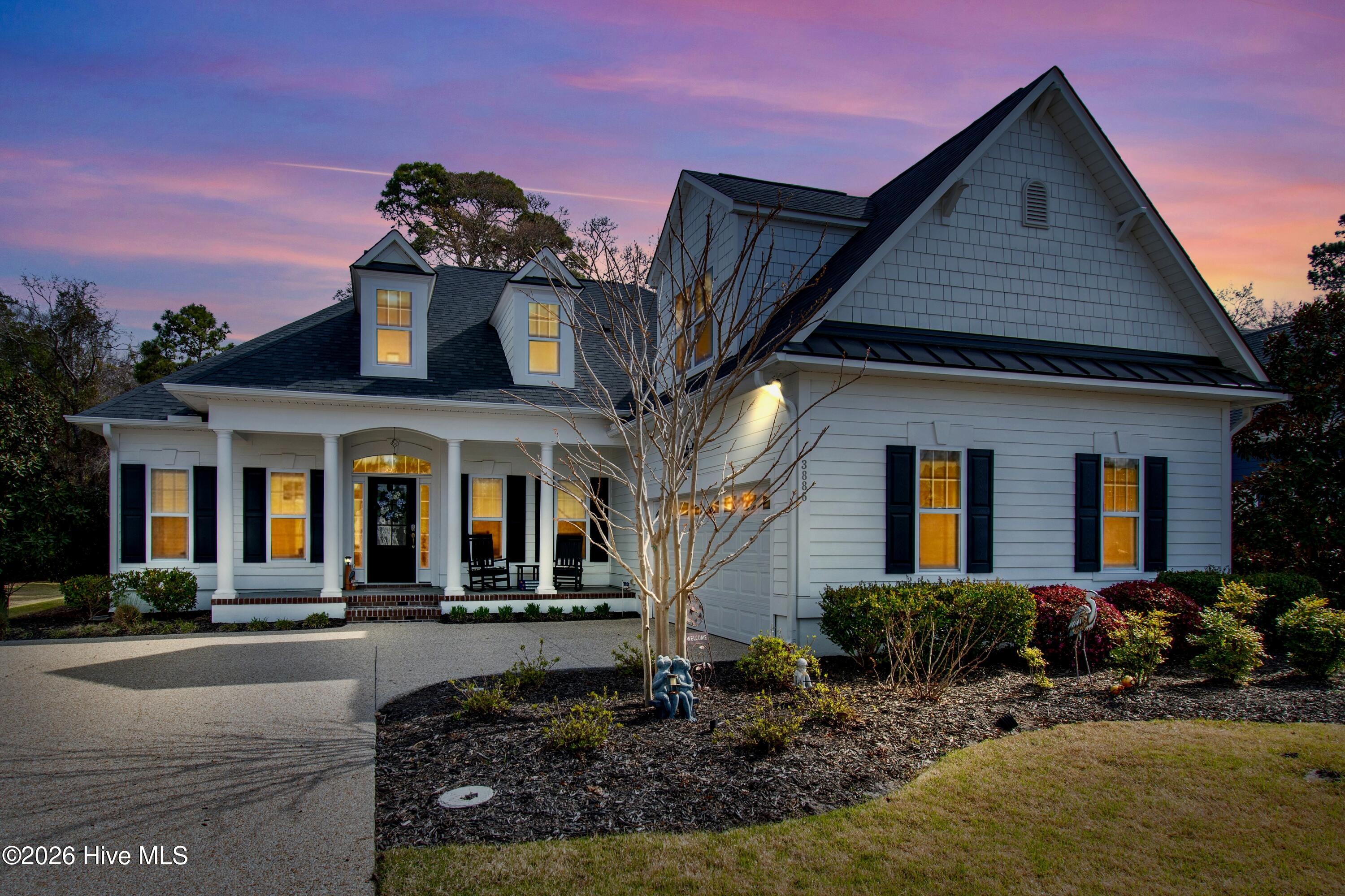 3886 Big Magnolia Way