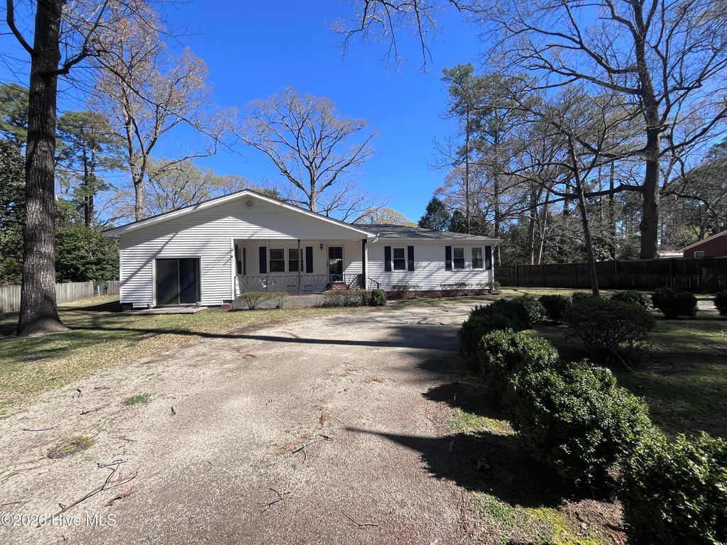 Photo of 5312 Trent Woods Drive, Trent Woods, NC 28562 (MLS # 100560884)