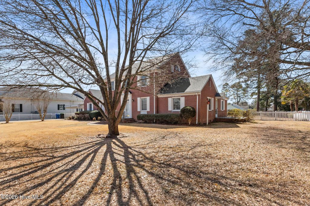 Photo of 201 E Hargett Street, Richlands, NC 28574 (MLS # 100557416)