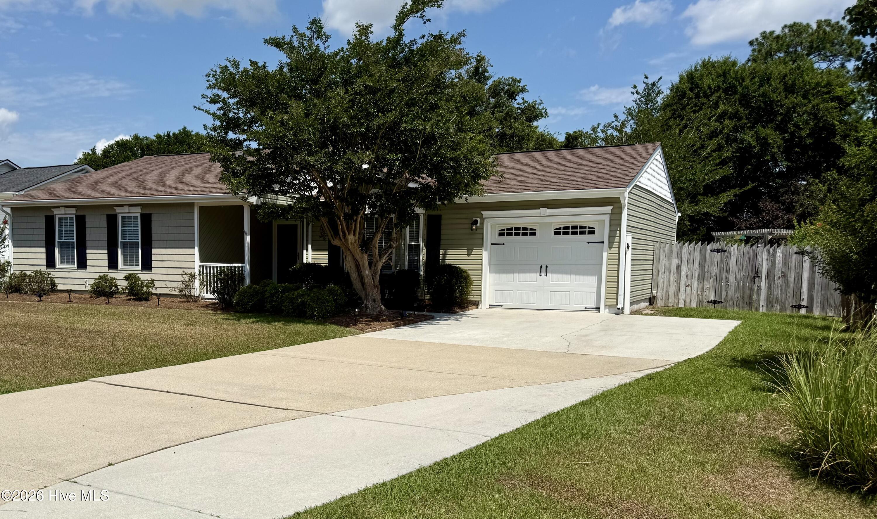 119 E Ivybridge Drive