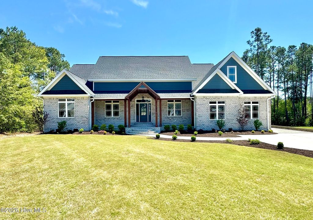 Photo of 406 Compass Point, Hampstead, NC 28443 (MLS # 100566568)