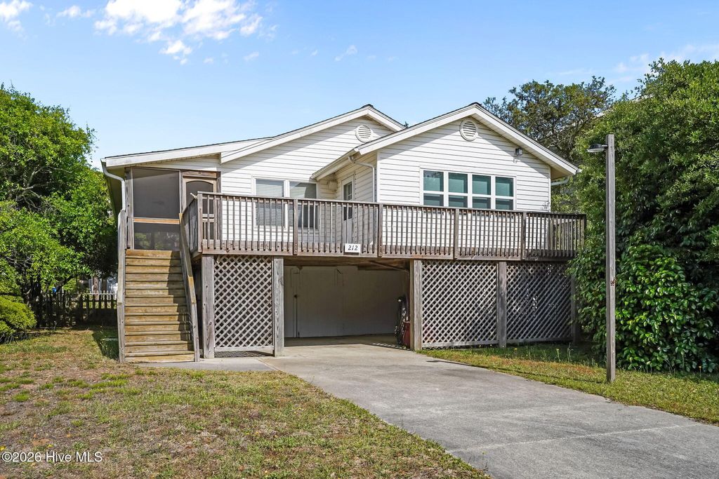 Photo of 212 SE 78th Street, Oak Island, NC 28465 (MLS # 100574730)