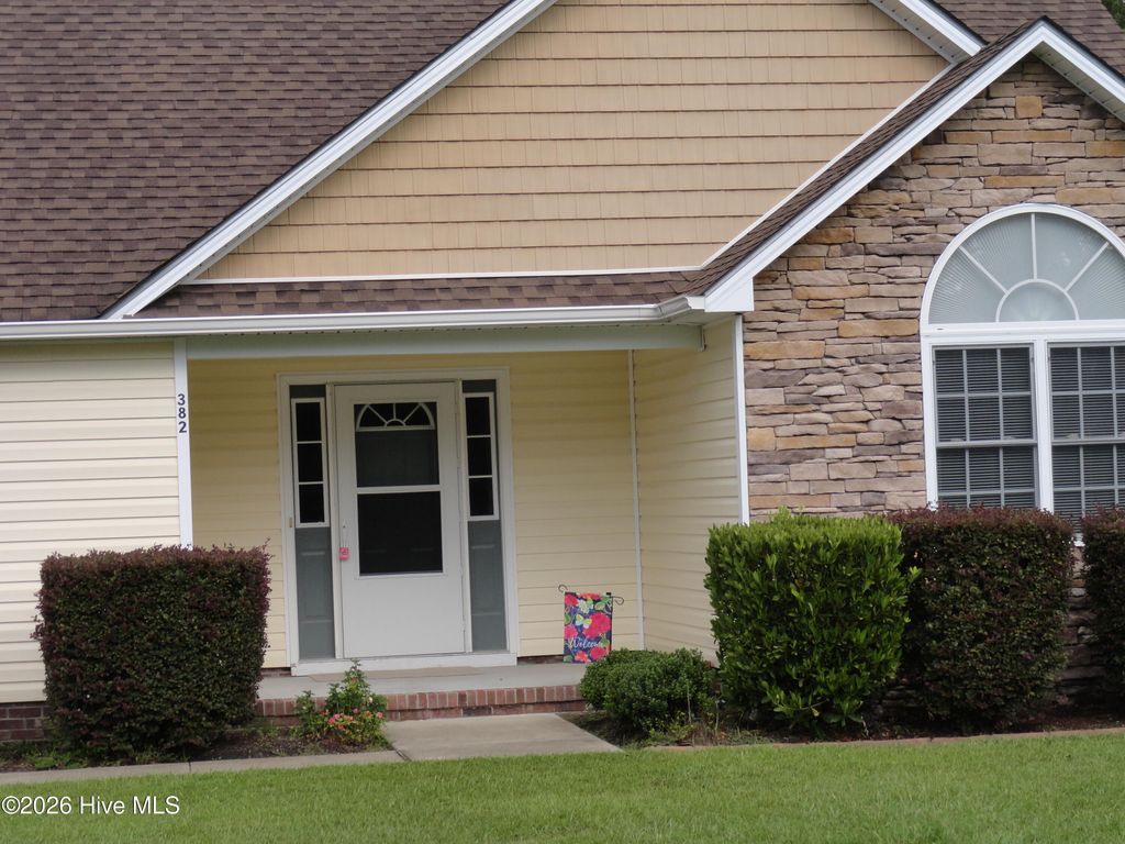 Photo of 382 Carolina Pines Boulevard, New Bern, NC 28560 (MLS # 100557924)