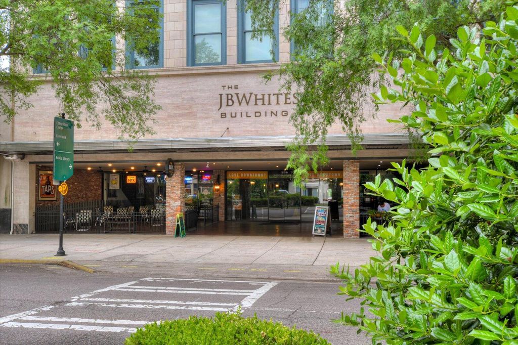 Photo of 936 Broad Street #304, Augusta, GA 30901 (MLS # 552829)