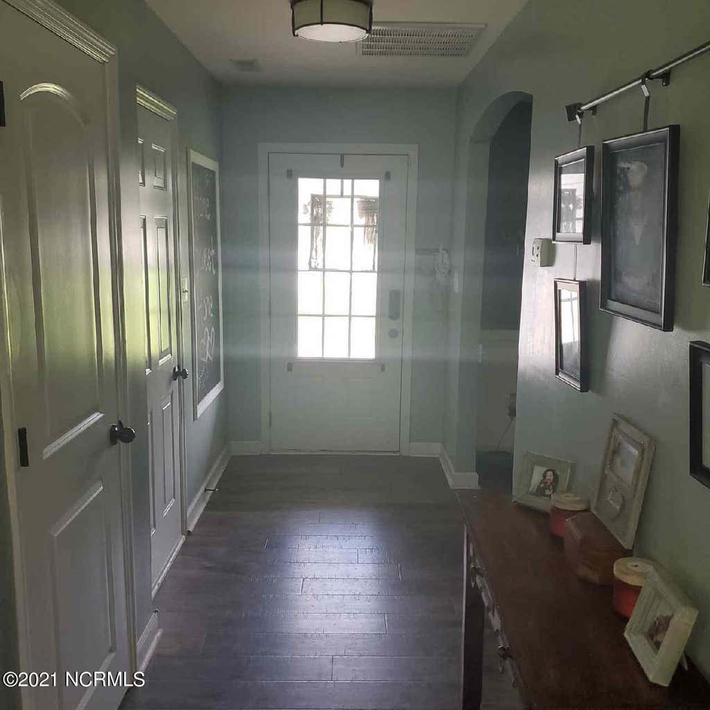 Photo of 105 Shallow Court, Sneads Ferry, NC 28460 (MLS # 100595205)