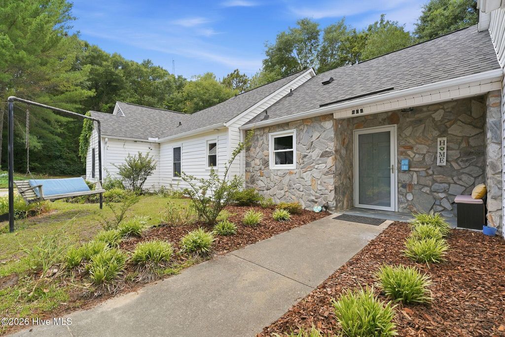 Photo of 906 Cedar Court, Aberdeen, NC 28315 (MLS # 100583835)