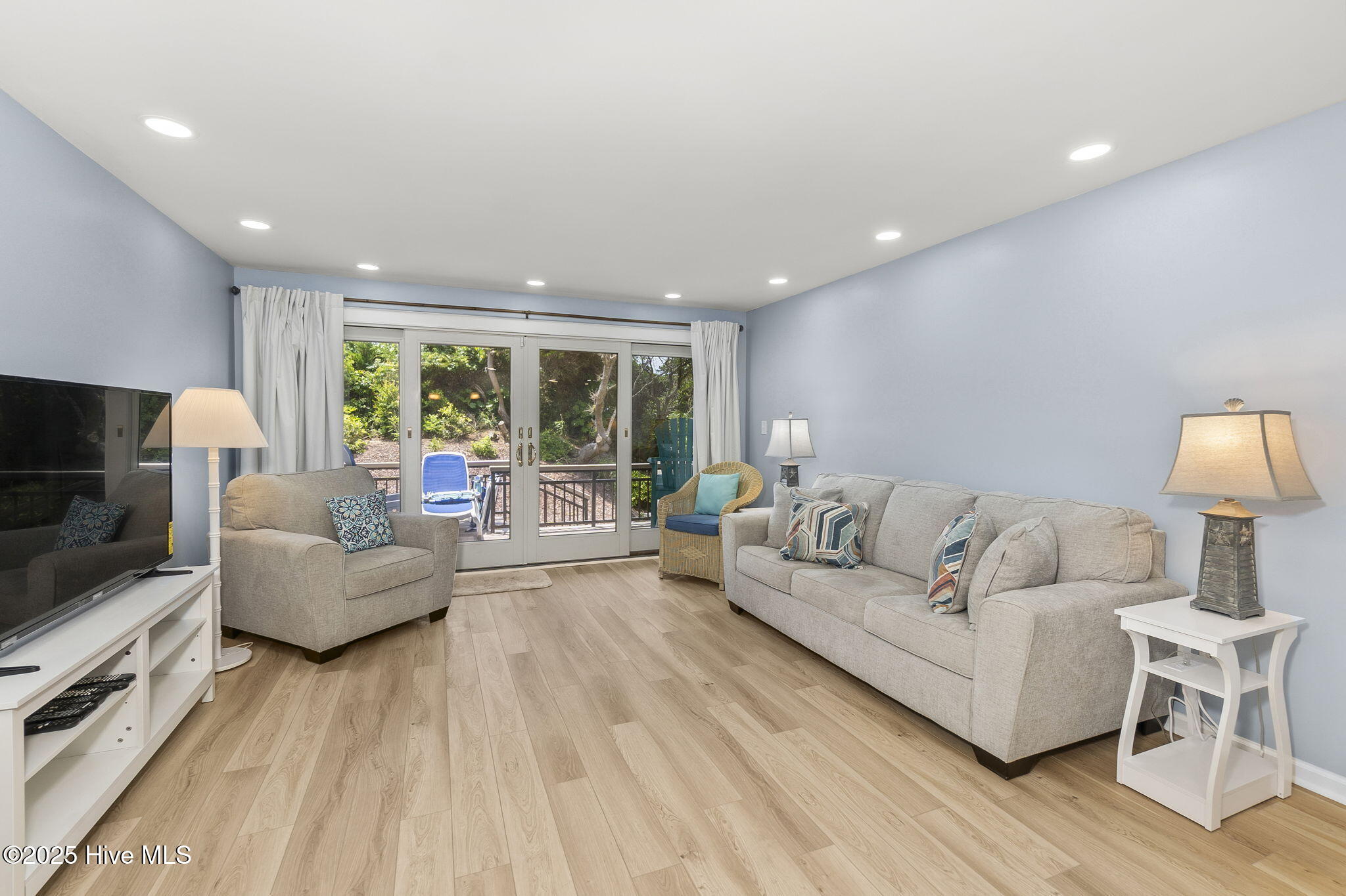 331 Salter Path Road 104 Beachwalk