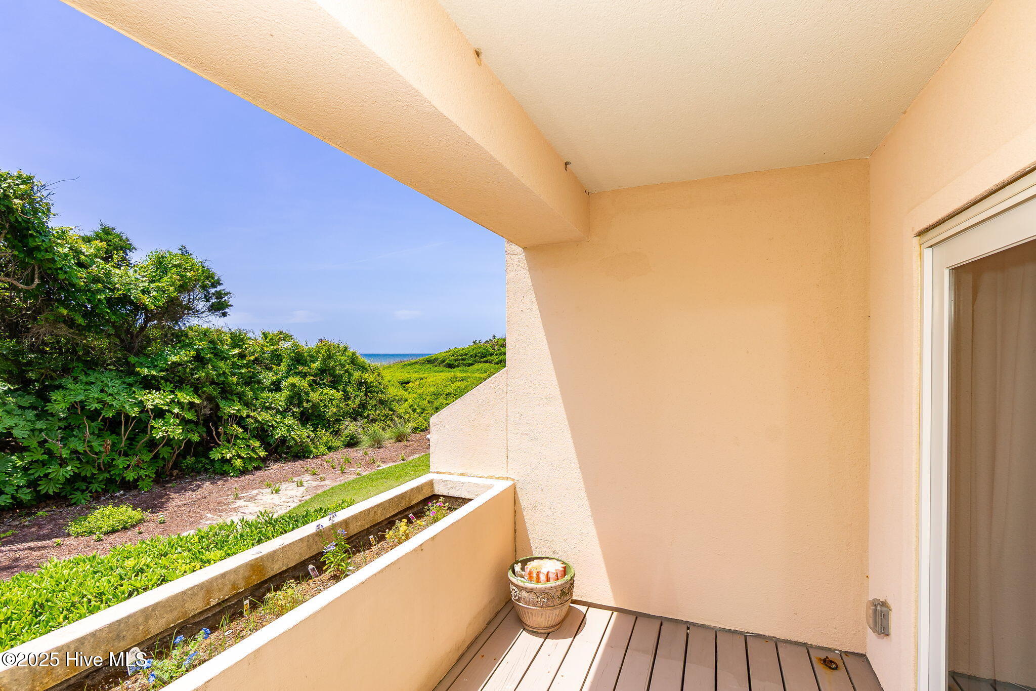 331 Salter Path Road 104 Beachwalk