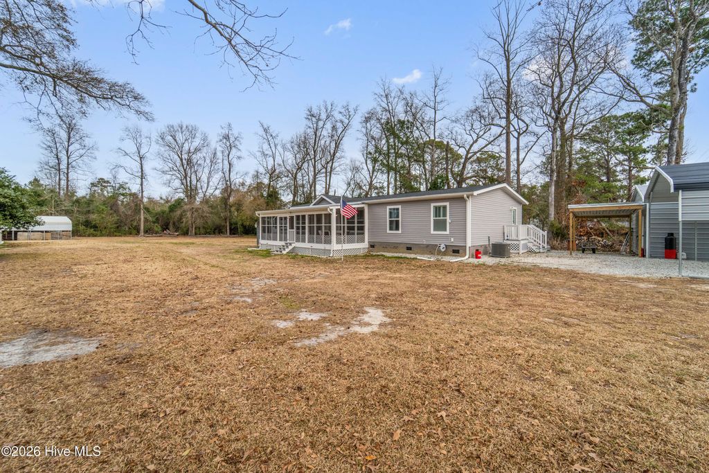 Photo of 311 Petersburg Road, Richlands, NC 28574 (MLS # 100547365)