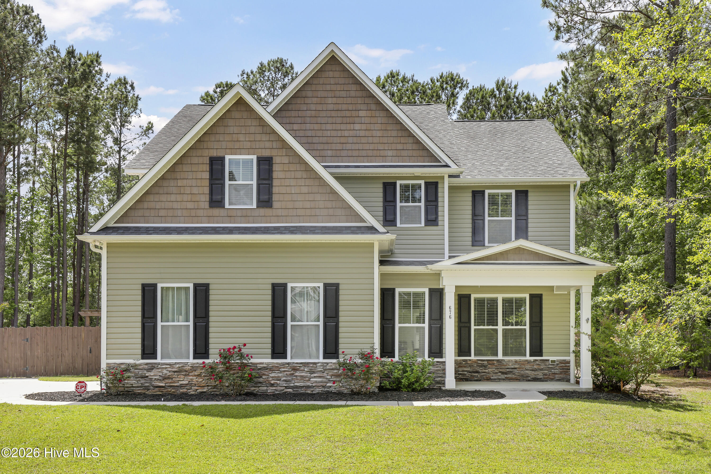 676 Majestic Oaks Drive