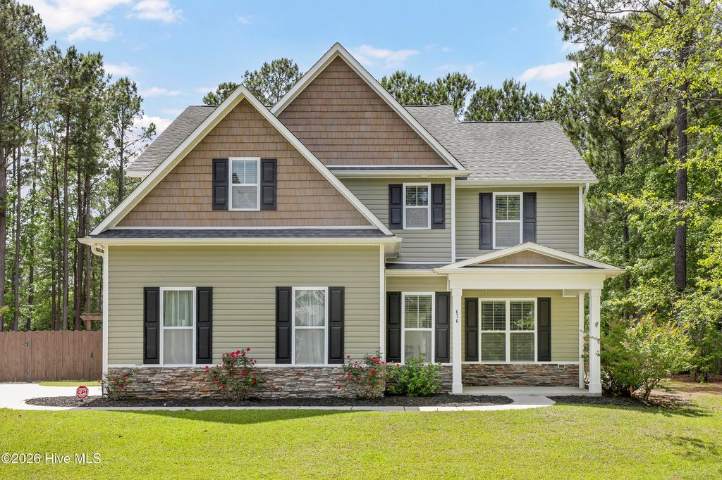Photo of 676 Majestic Oaks Drive, Hampstead, NC 28443 (MLS # 100572357)