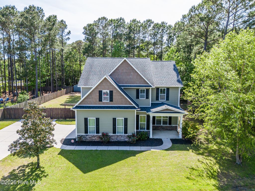 Photo of 676 Majestic Oaks Drive, Hampstead, NC 28443 (MLS # 100572357)