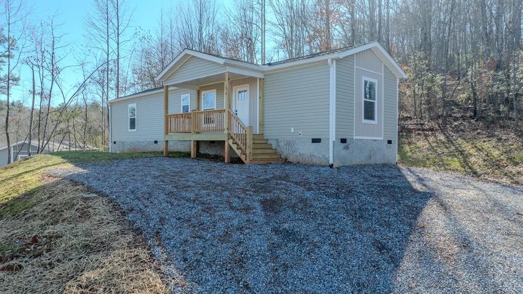 301 Loganberry Lane