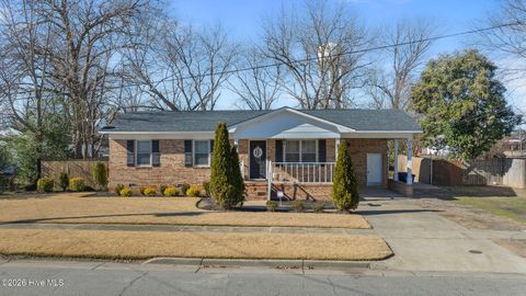 Homes For Sale - 208 S Webb Street<br/> Selma, NC 27576