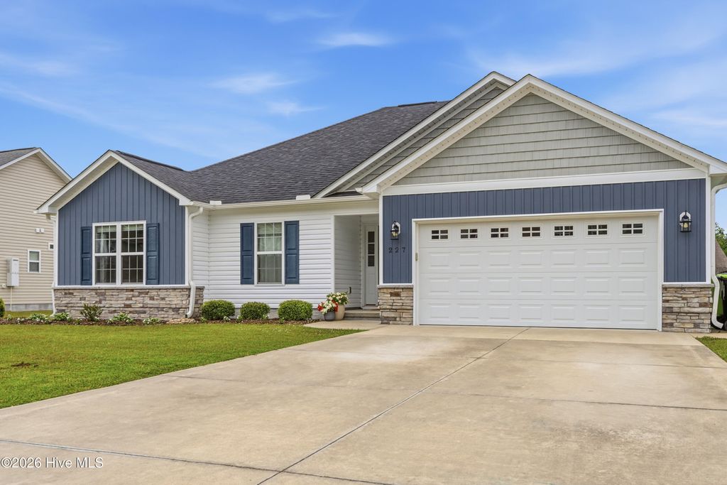 Photo of 227 Independence Boulevard, Newport, NC 28570 (MLS # 100571160)