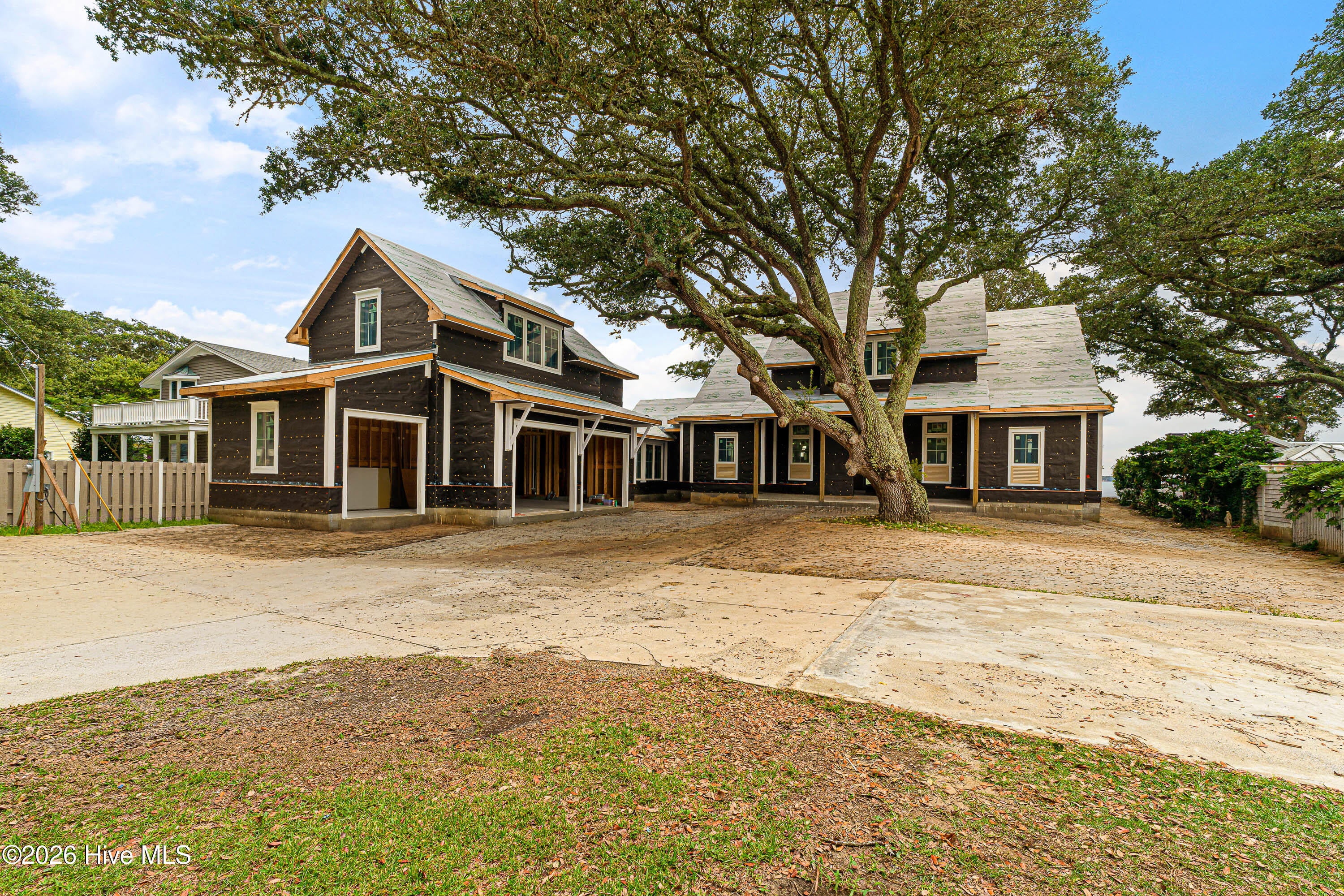 5005 Holly Lane