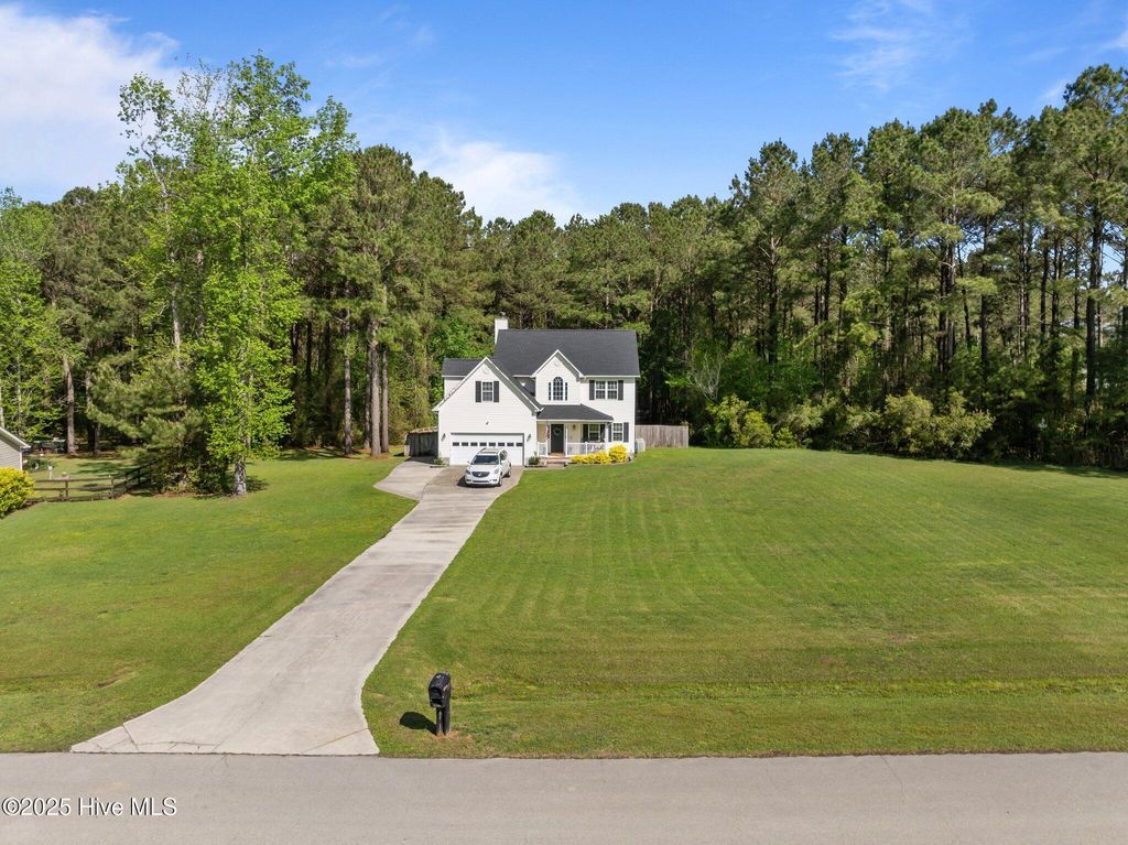 Photo of 215 Bishop Drive, Jacksonville, NC 28540 (MLS # 100567266)