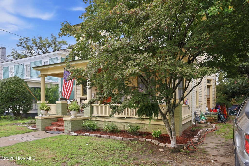 Photo of 604 W 2nd Street, Washington, NC 27889 (MLS # 100593726)