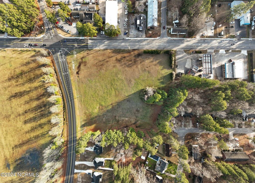 Photo of 1 N Main North Street, Tarboro, NC 27886 (MLS # 100549813)