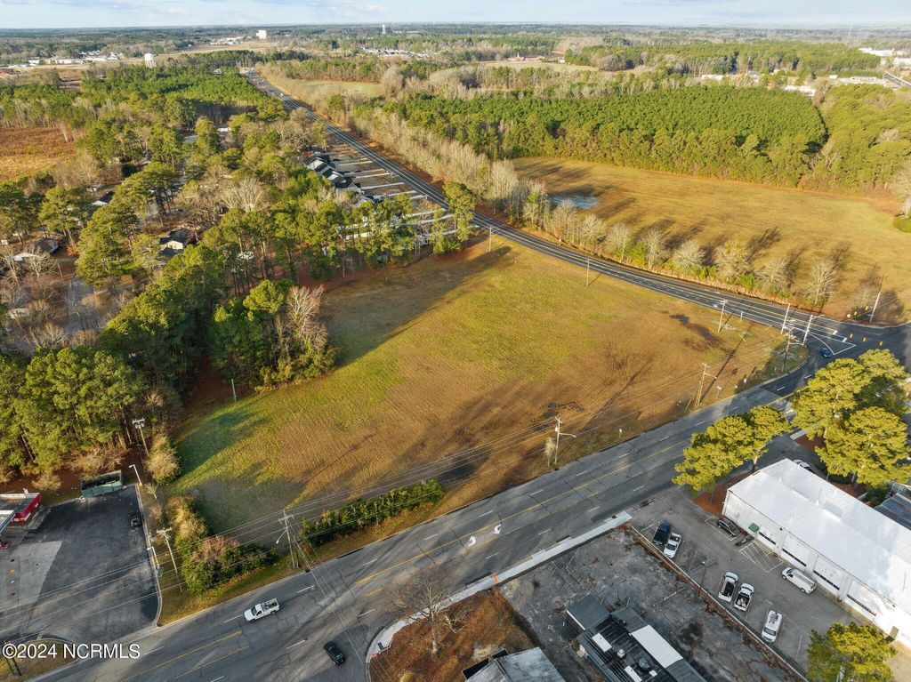 Photo of 1 N Main North Street, Tarboro, NC 27886 (MLS # 100549813)