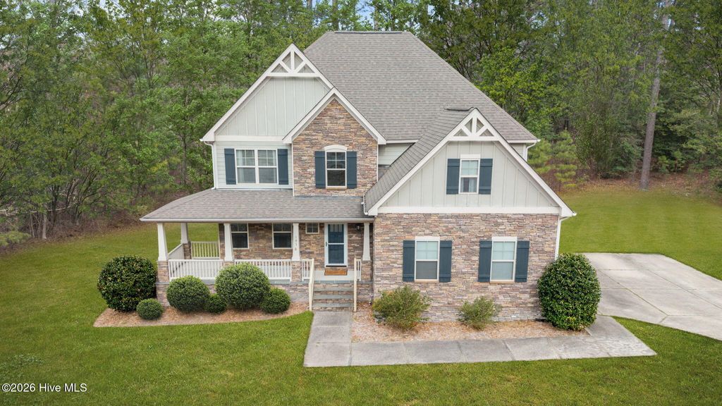 Photo of 195 Glenmoor Drive, Southern Pines, NC 28387 (MLS # 100558489)