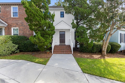 Townhouse For Sale - 4 Saint Marys Place<br/> Wilmington, NC 28403