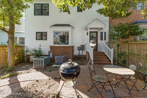 Tiny photo for 4 Saint Marys Place, Wilmington, NC 28403 (MLS # 100605752)