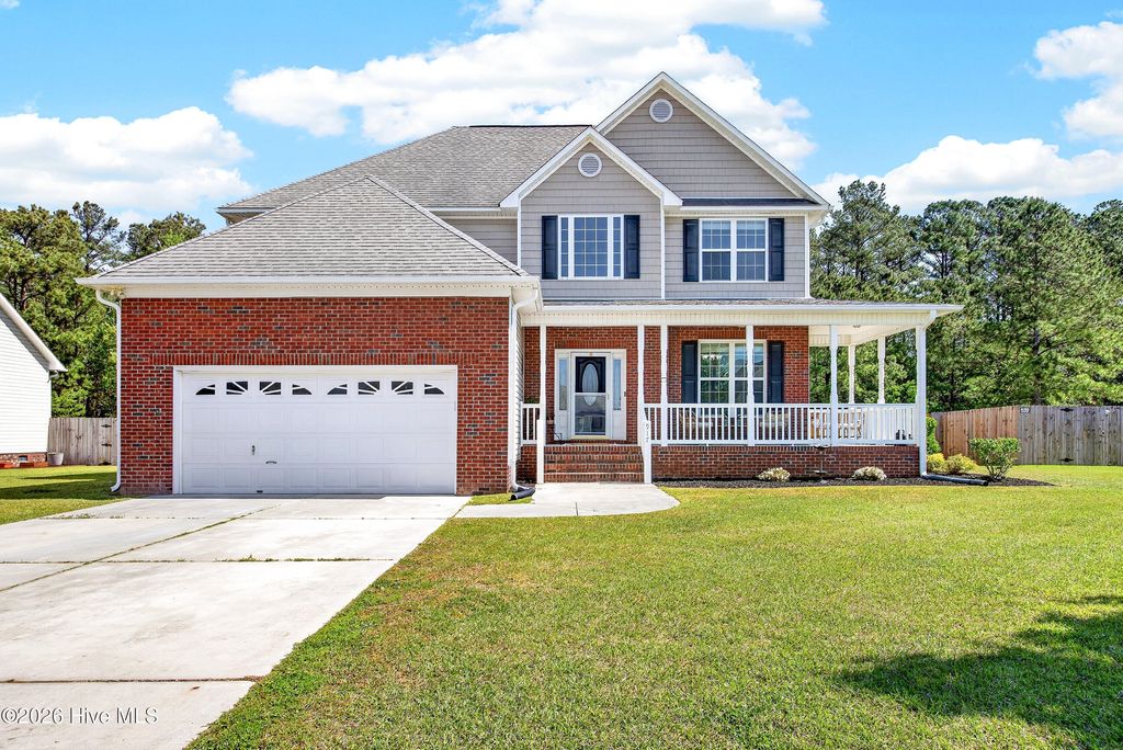 Photo of 917 Stagecoach Drive, Jacksonville, NC 28546 (MLS # 100568368)