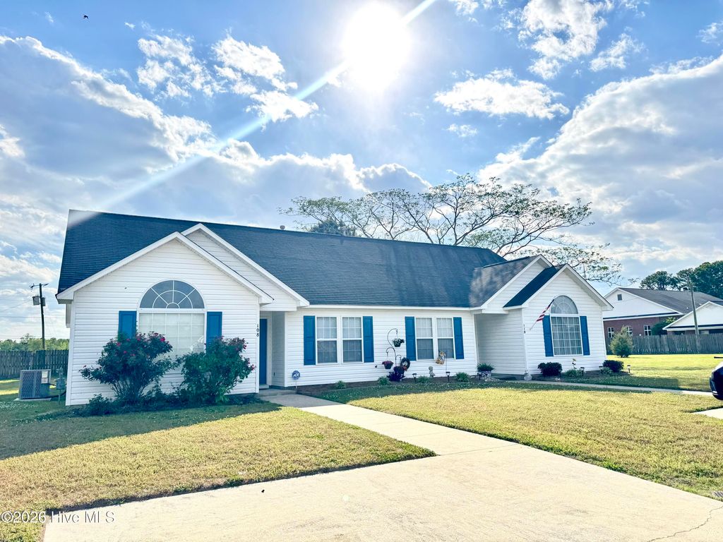 Photo of 108 Iron Creek Commons, Washington, NC 27889 (MLS # 100569486)