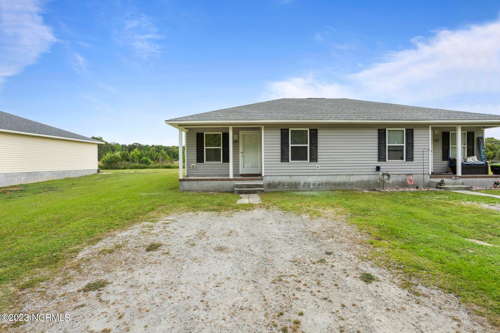 Photo of 132 Lainmark Drive, Hubert, NC 28539 (MLS # 100600926)