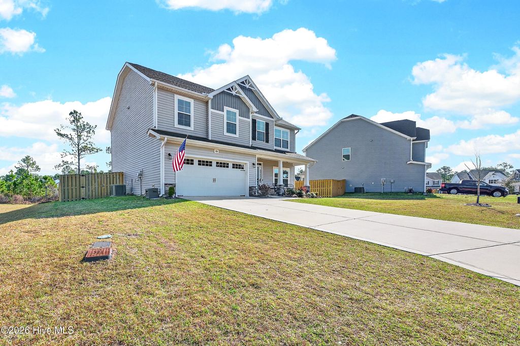 Photo of 406 Anchor Hitch Court, Sneads Ferry, NC 28460 (MLS # 100561356)