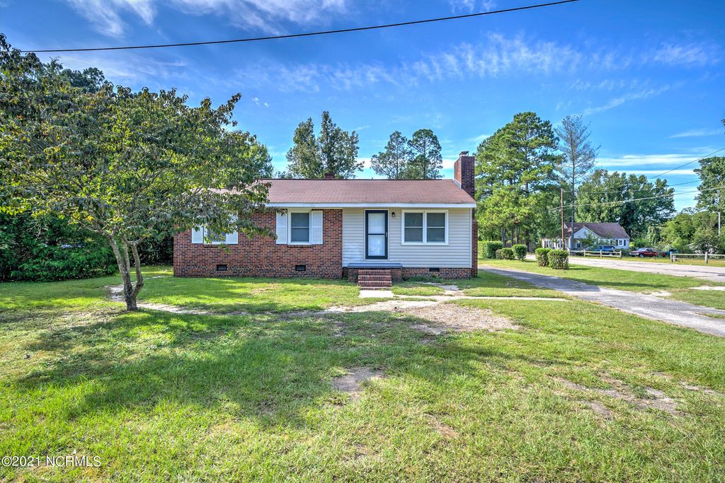 Photo of 609 Deweese Avenue, Rockingham, NC 28379 (MLS # 100558233)