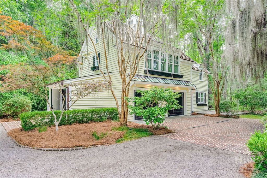 Photo of 92 Hidden Cove Drive, Richmond Hill, GA 31324 (MLS # SA352221)