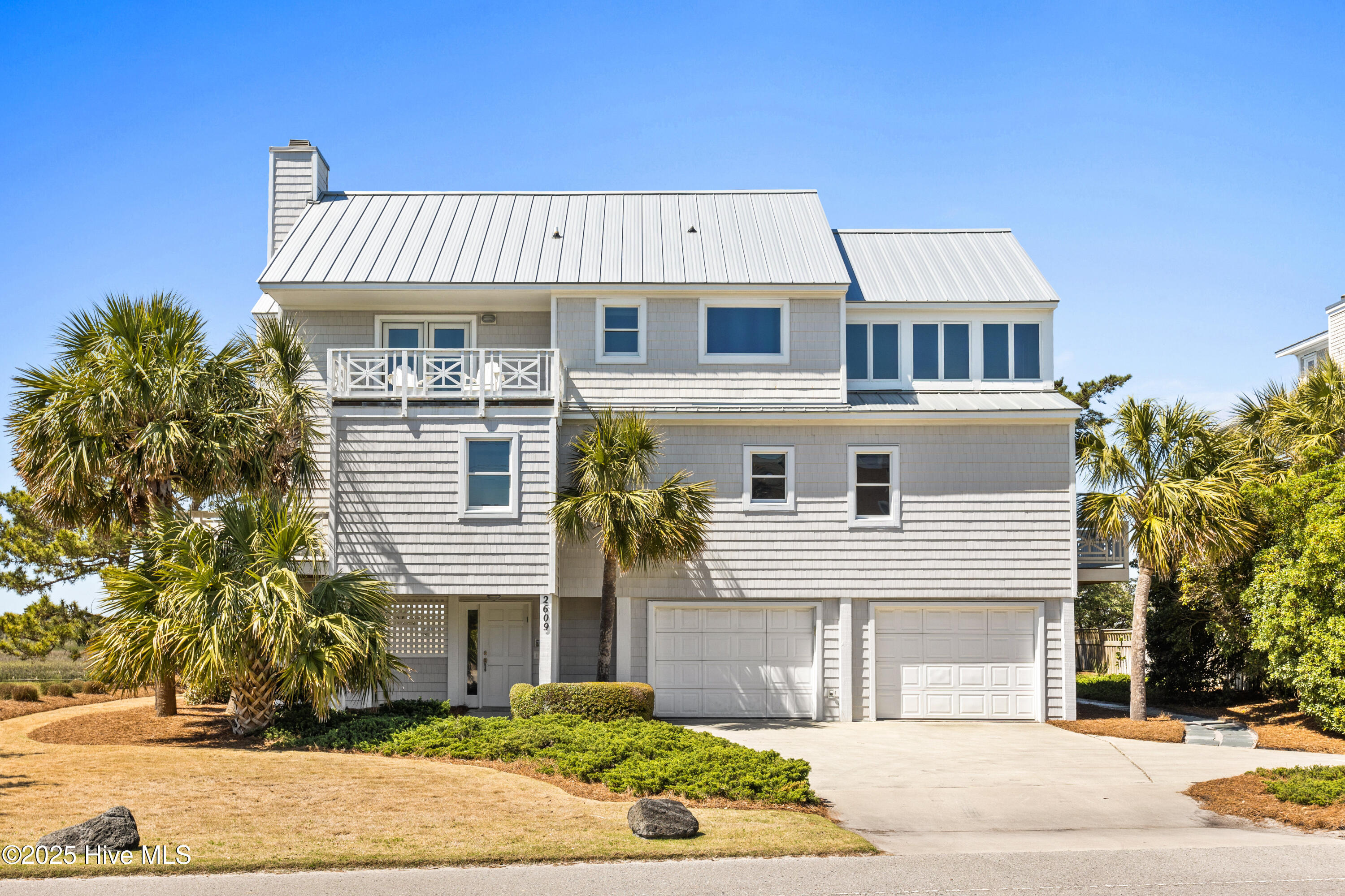 2609 N Lumina Avenue