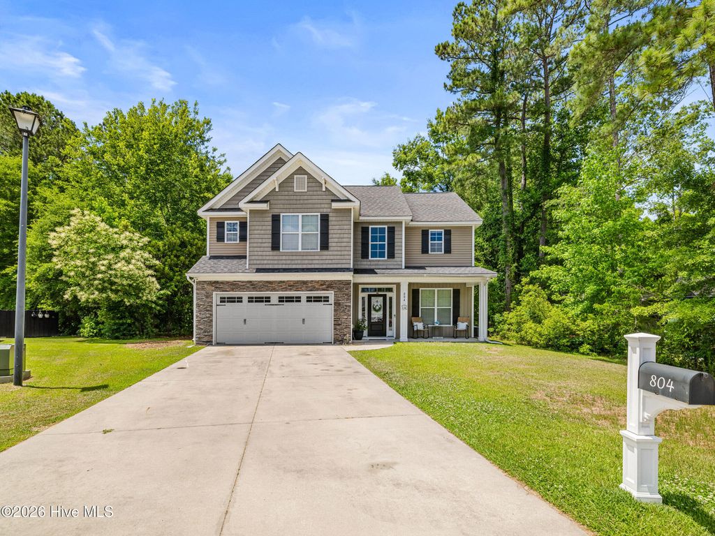 Photo of 804 Little Cardinal Court, Jacksonville, NC 28540 (MLS # 100575934)
