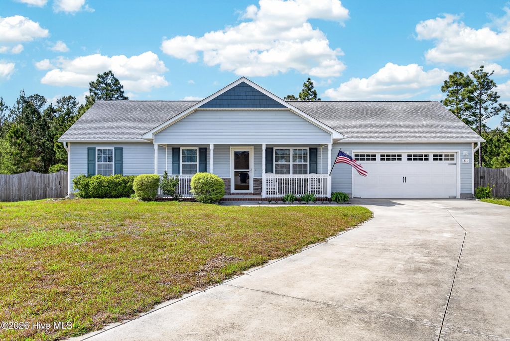 Photo of 321 Basil Court, Hubert, NC 28539 (MLS # 100566969)