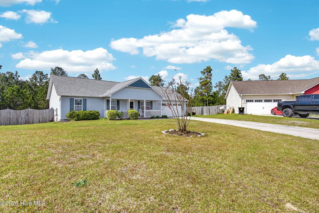 Photo of 321 Basil Court, Hubert, NC 28539 (MLS # 100566969)