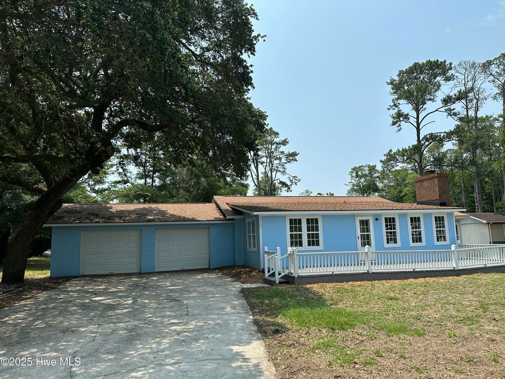 Photo of 4735 Cedar Lane SW, Ocean Isle Beach, NC 28469 (MLS # 100513996)