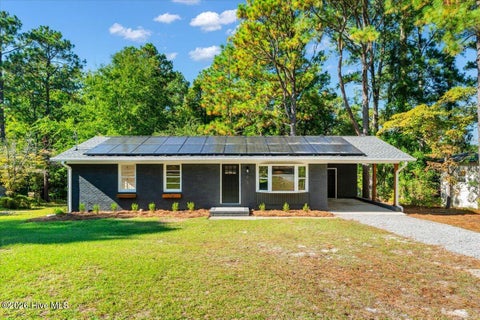 Photo of 604 S Hardin Street, Southern Pines, NC 28387 (MLS # 100611518)